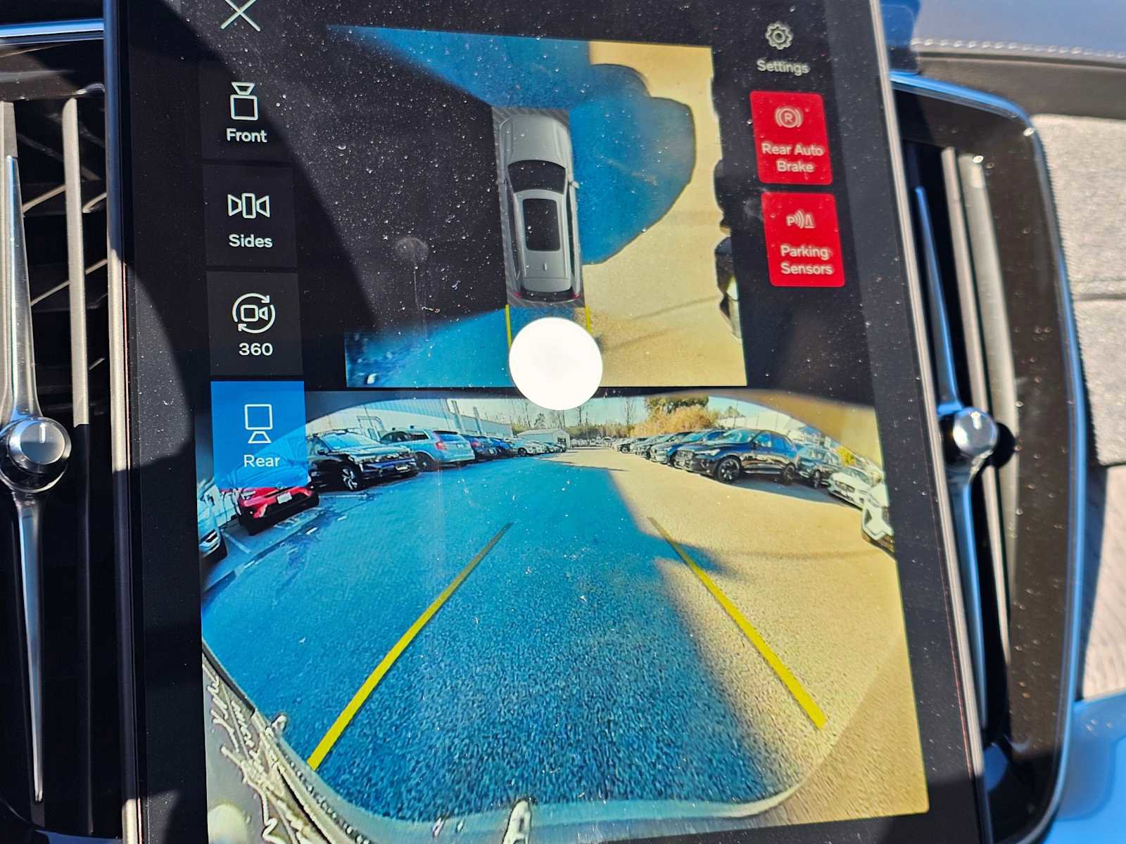 New 2025 Volvo XC90 B6 Ultra image 29