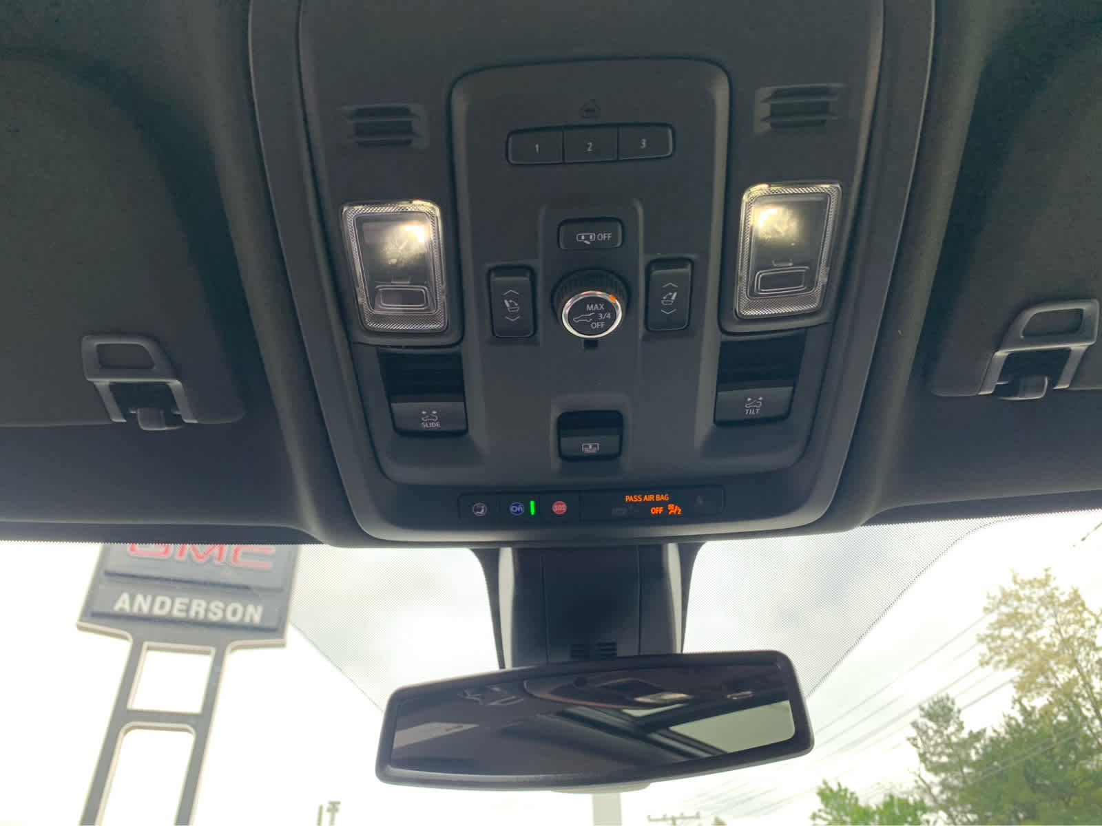 Used 2021 GMC Yukon Denali AWD/4WD image 23