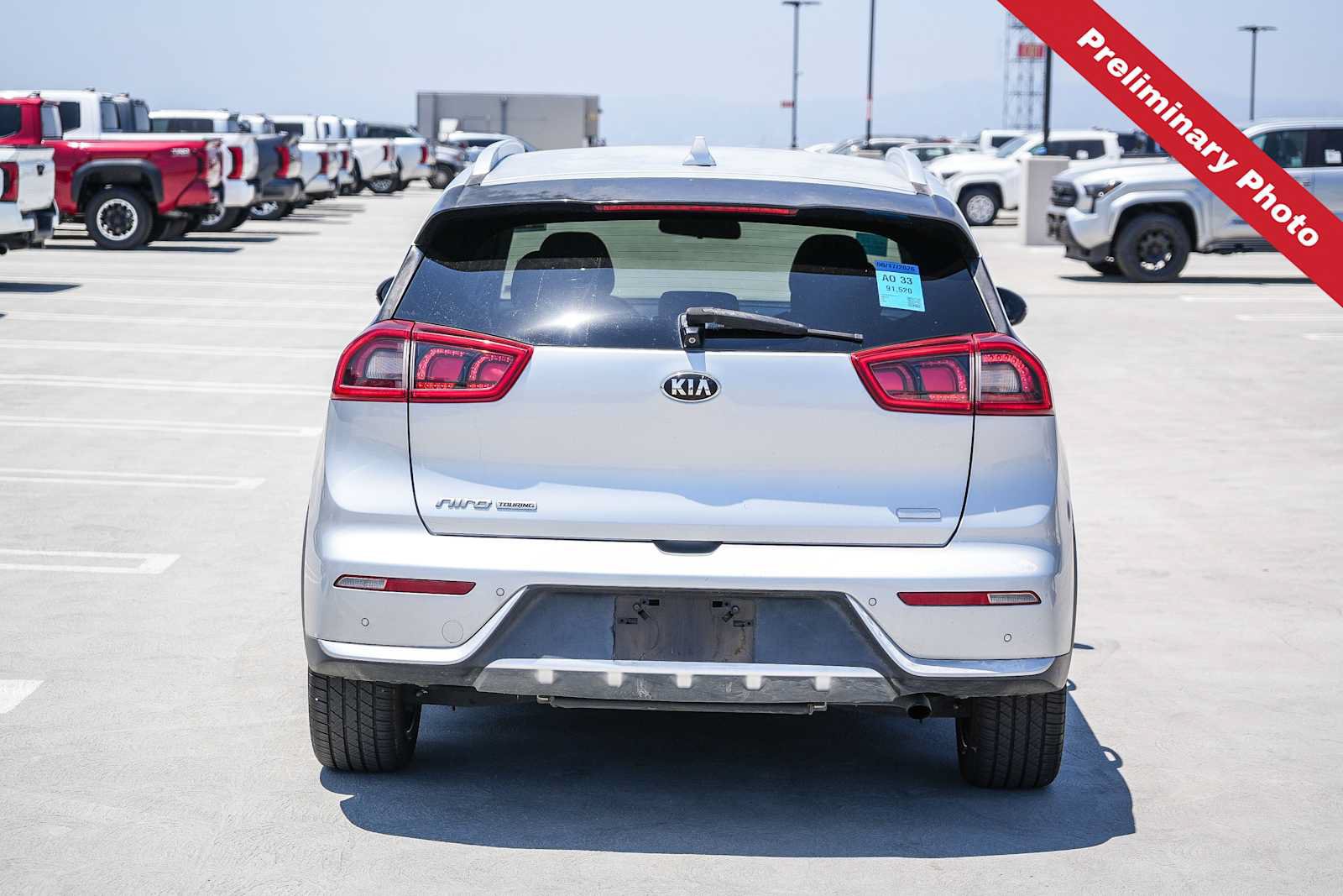 Used 2017 Kia Niro Touring w/ Advanced Technology Package FWD image 7