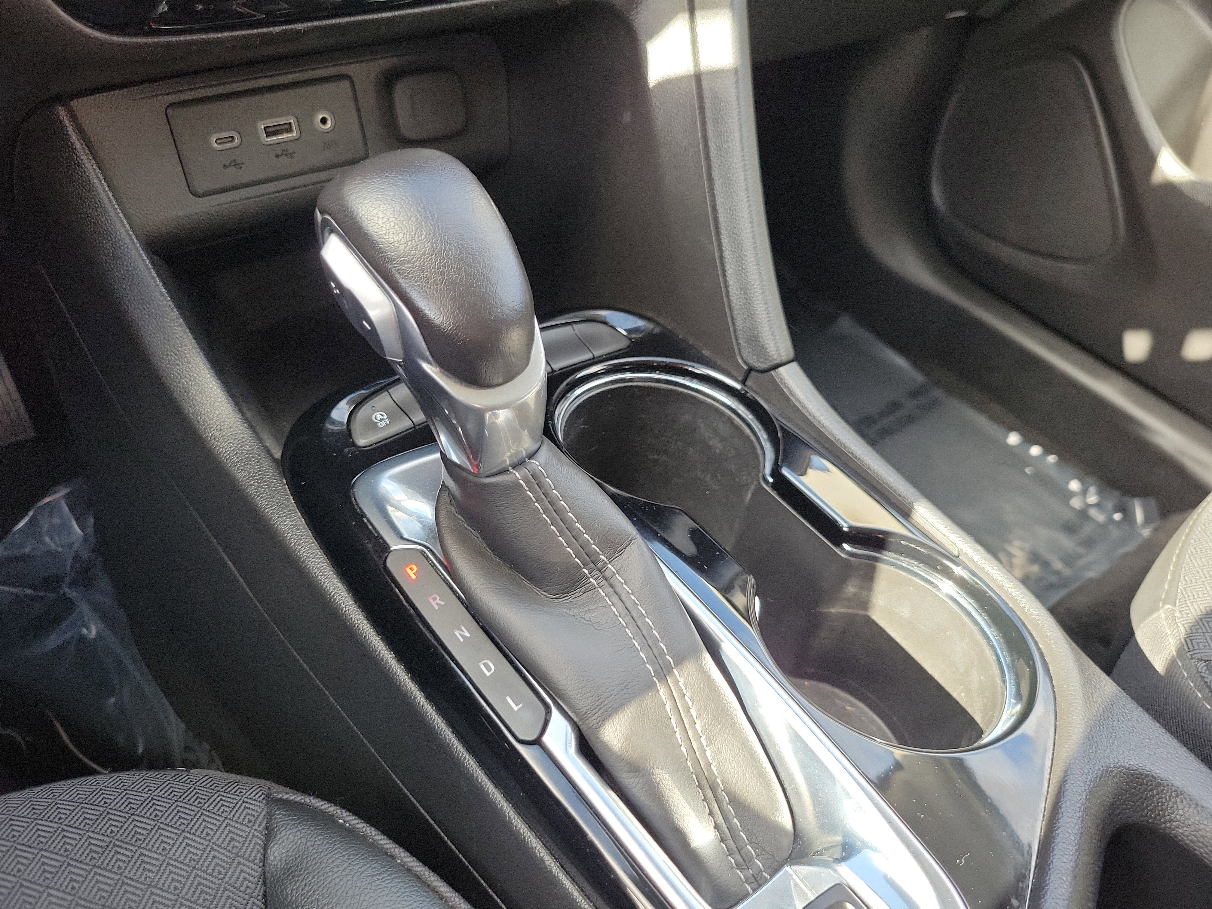 Used 2023 Buick Encore GX Preferred w/ Cold Weather Comfort Package image 22