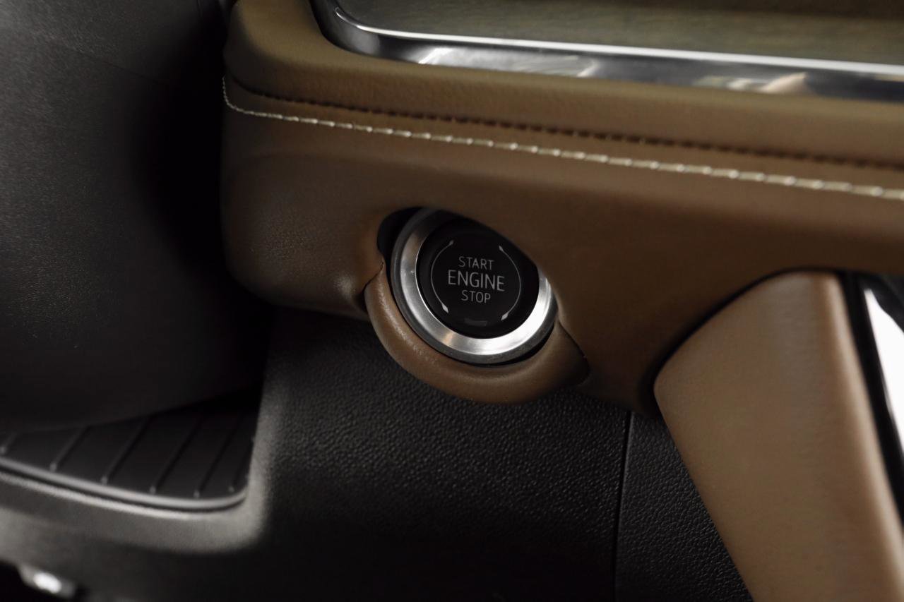 Used 2025 Chevrolet Suburban High Country image 39