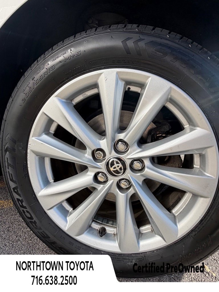 Used 2024 Toyota Corolla SE FWD image 13