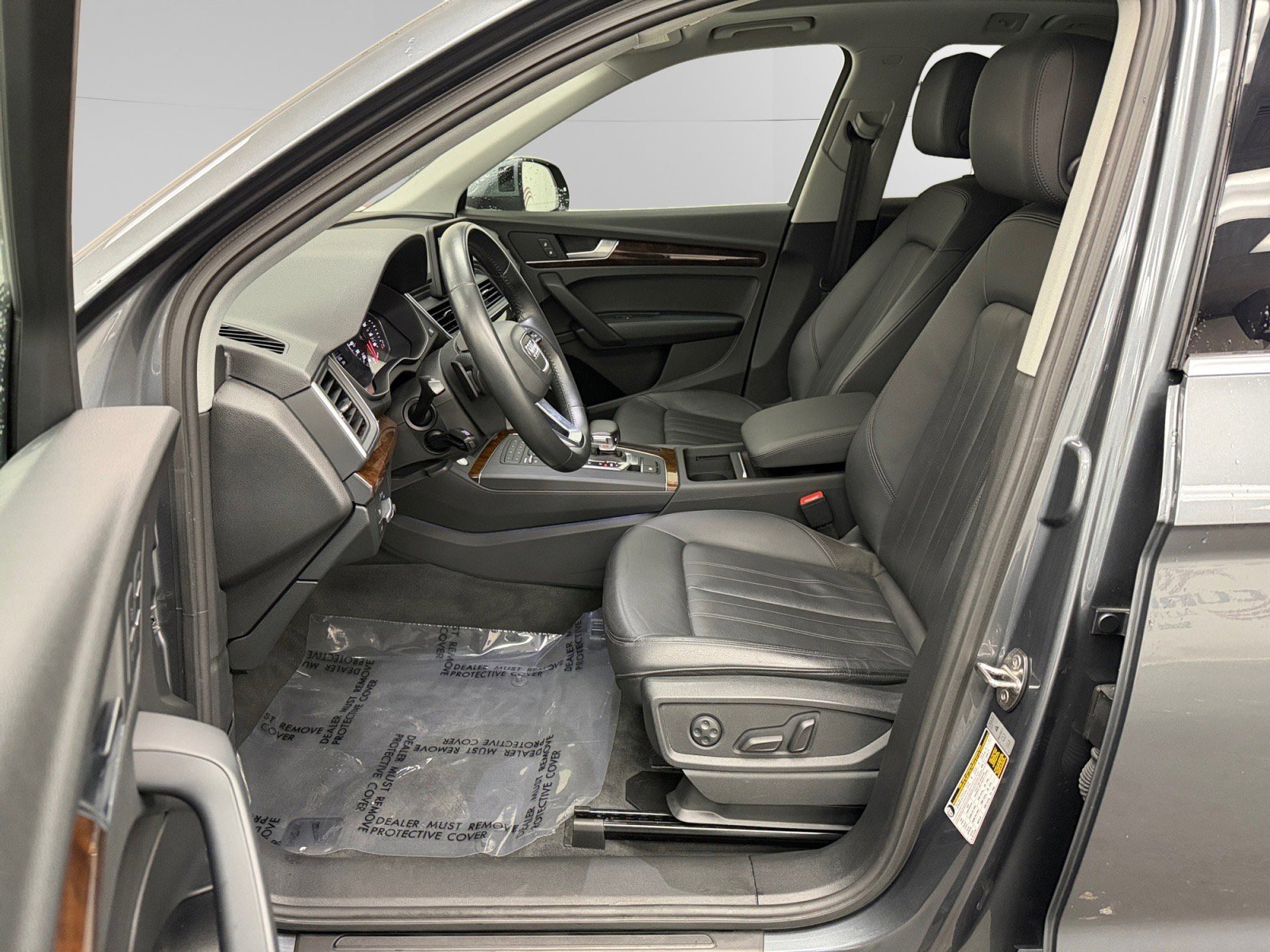 Used 2020 Audi Q5 2.0T Premium w/ Convenience Package AWD/4WD image 9