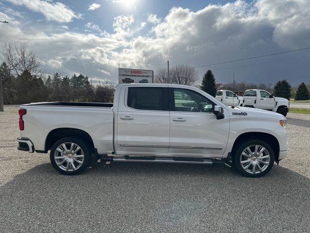 Certified 2023 Chevrolet Silverado 1500 High Country w/ High Country Premium Package AWD/4WD image 3