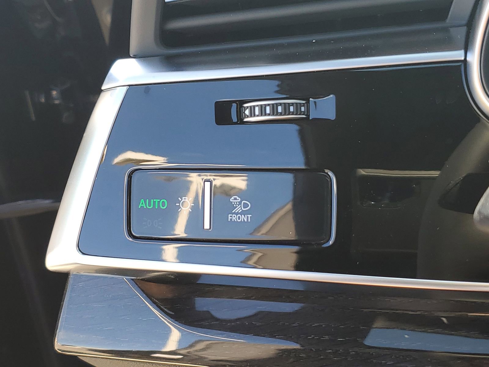 New 2026 Audi Q8 Premium Plus AWD/4WD image 25