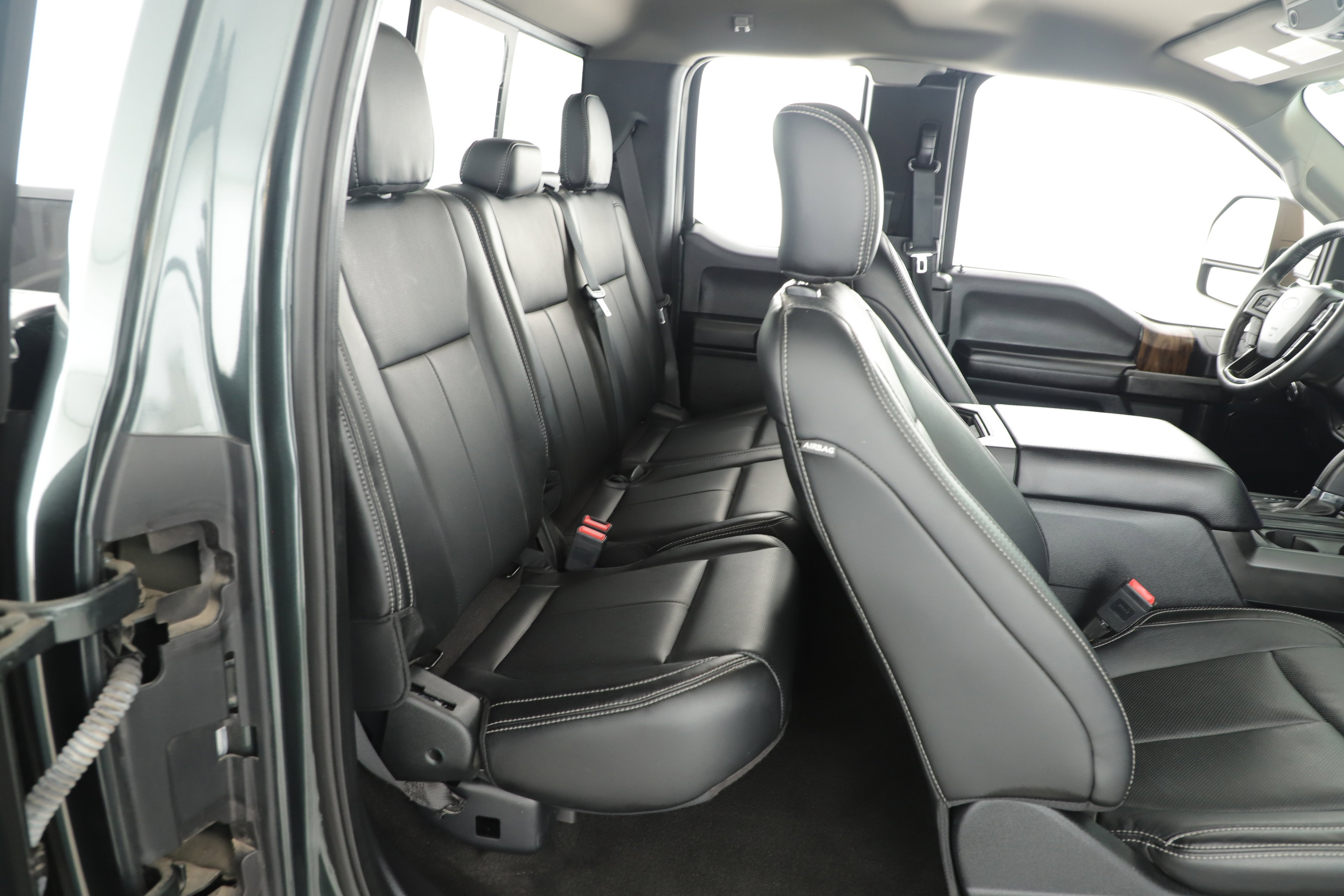 Used 2018 Ford F150 Lariat w/ Equipment Group 501A Mid image 26