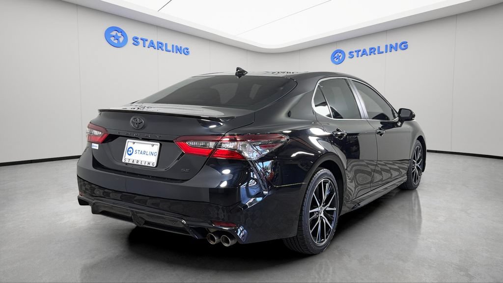 Used 2021 Toyota Camry SE FWD image 8