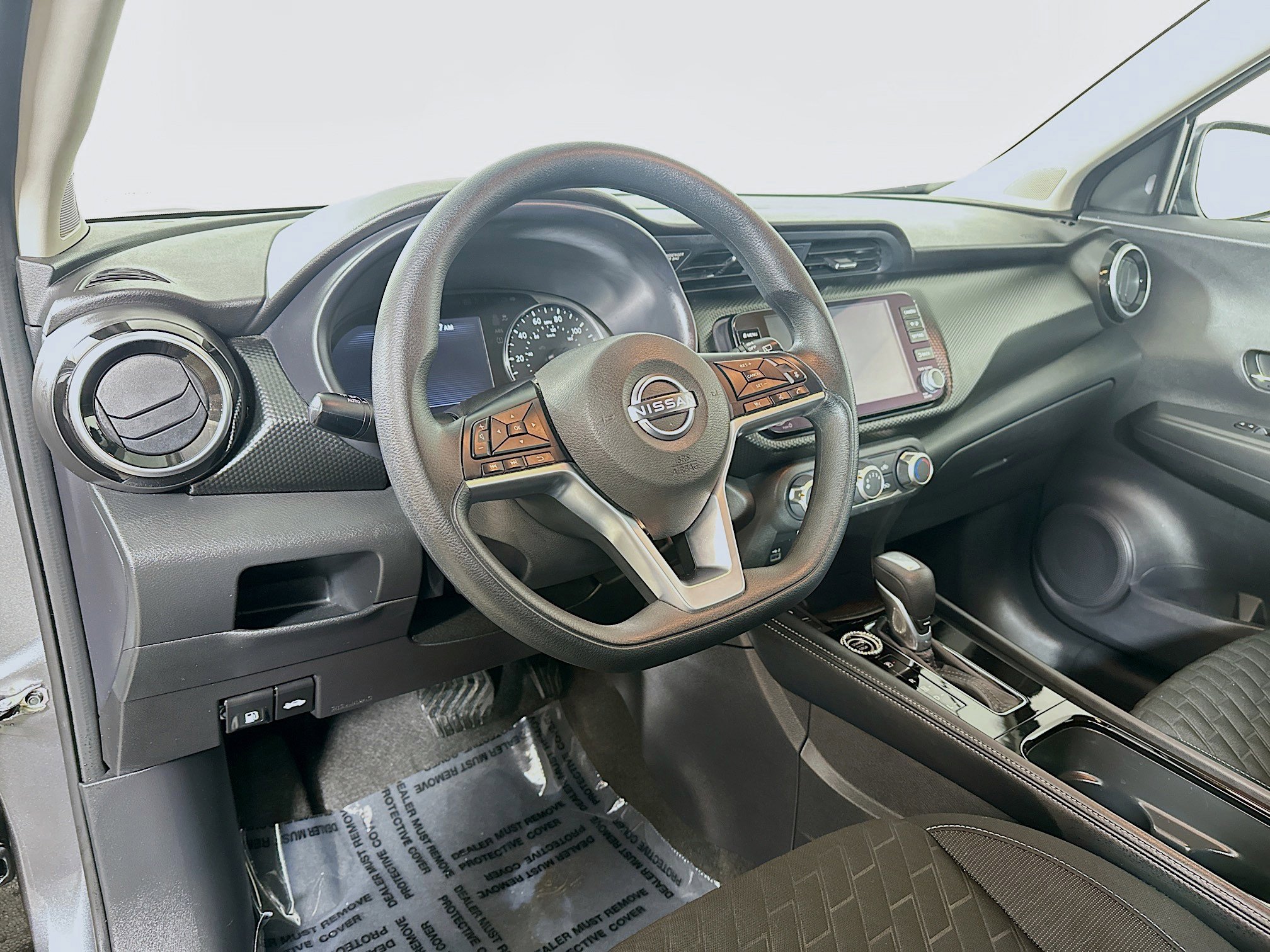 Used 2023 Nissan Kicks SV image 9