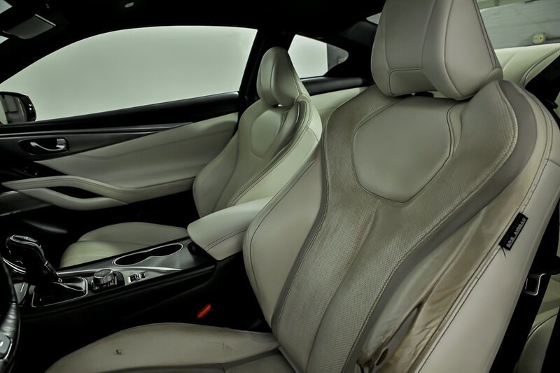 Used 2018 INFINITI Q60 2.0t w/ Sensory Package 2.0T Luxe RWD image 20