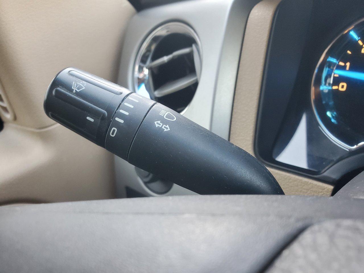 Used 2014 Ford F150 Lariat w/ Equipment Group 502A Luxury image 41