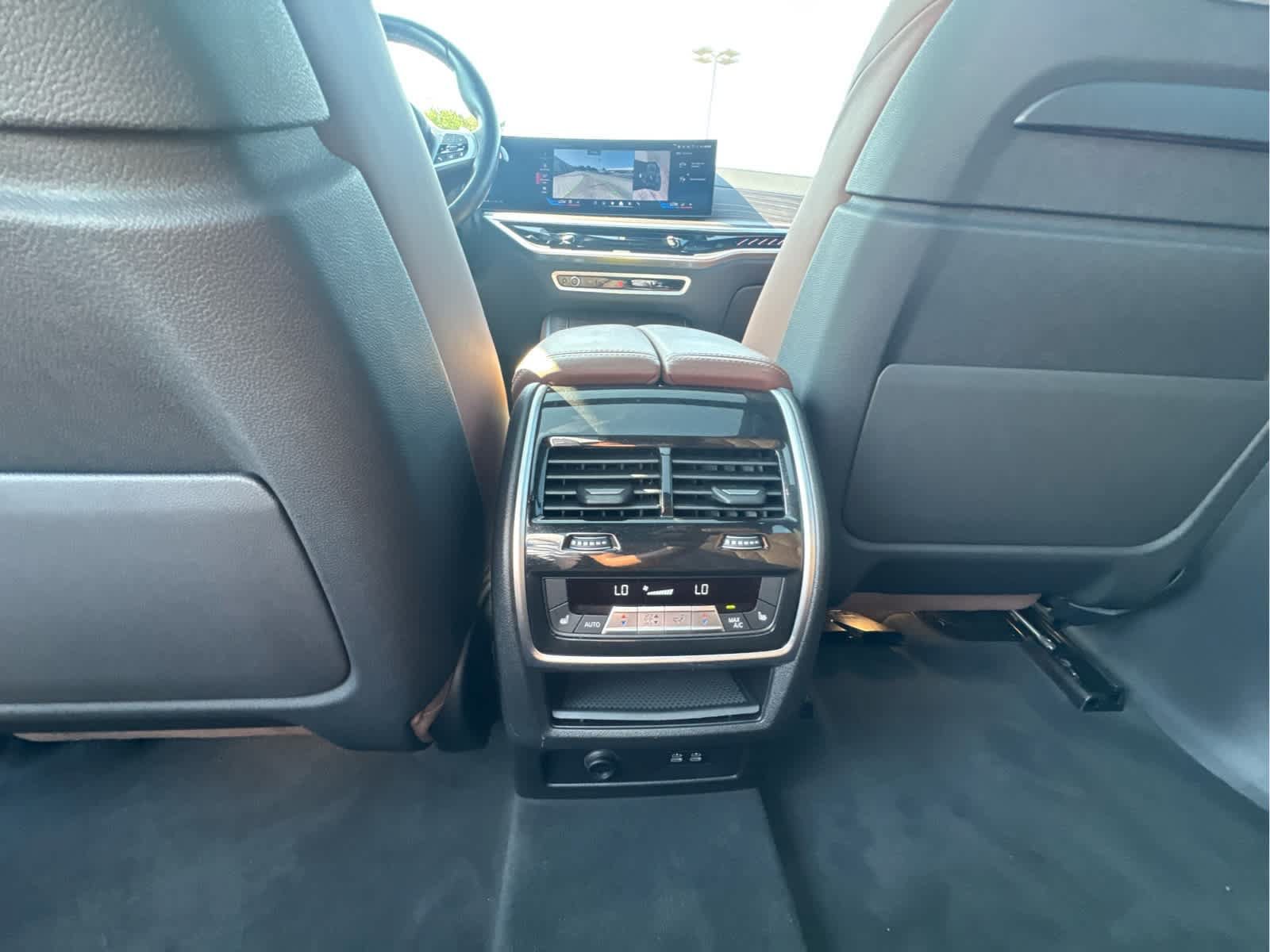 Used 2024 BMW X5 M60i AWD/4WD image 18