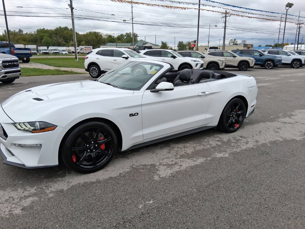 Used 2020 Ford Mustang GT Premium w/ Equipment Group 401A RWD image 32