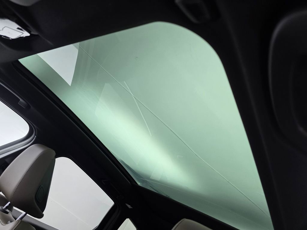 Used 2025 BMW X3 xDrive30i w/ Premium Package AWD/4WD image 12