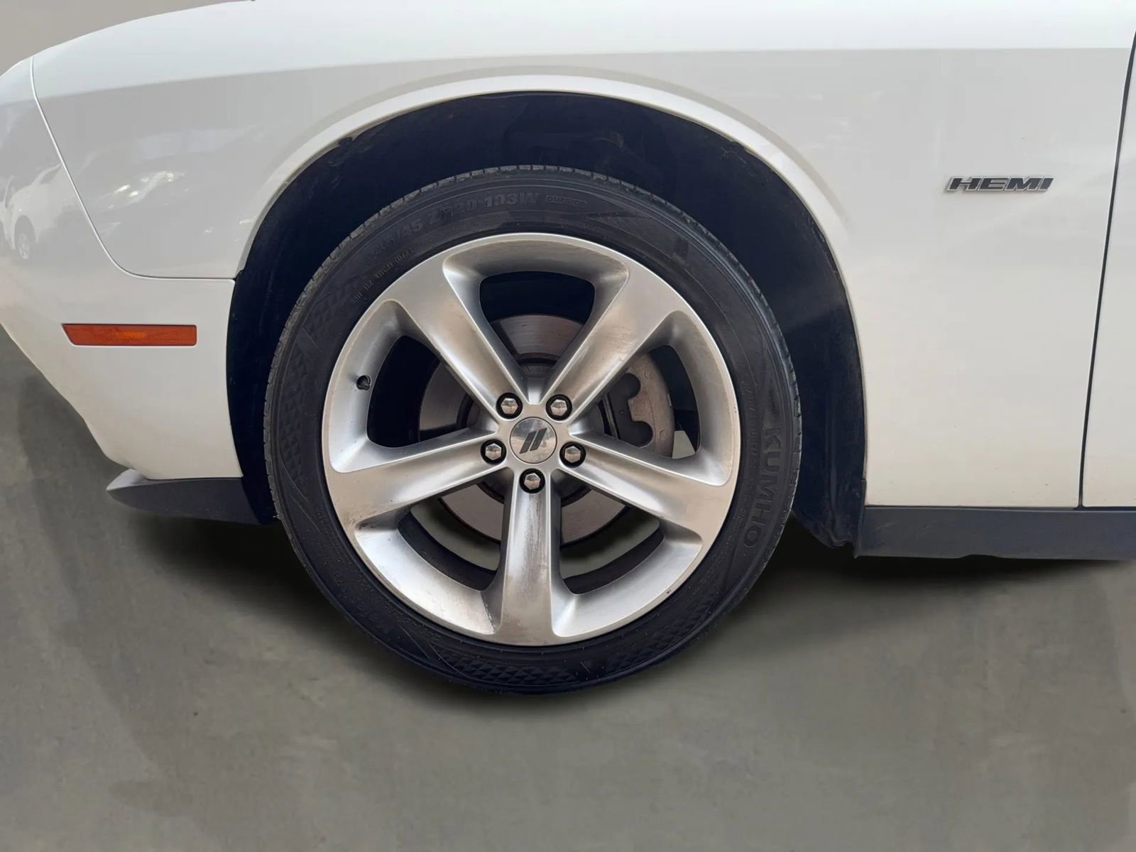 Used 2017 Dodge Challenger R/T w/ Driver Convenience Group RWD image 12