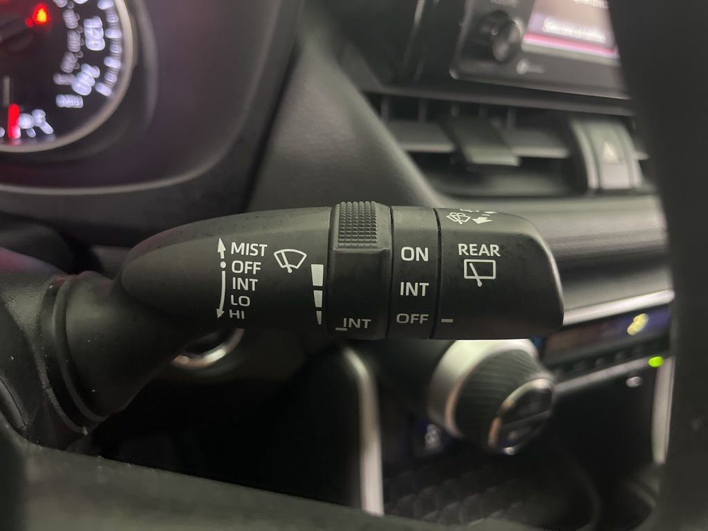 Used 2021 Toyota RAV4 XLE image 63