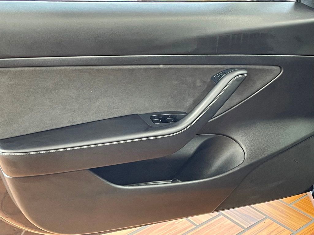 Used 2021 Tesla Model 3 Standard Range Plus image 13