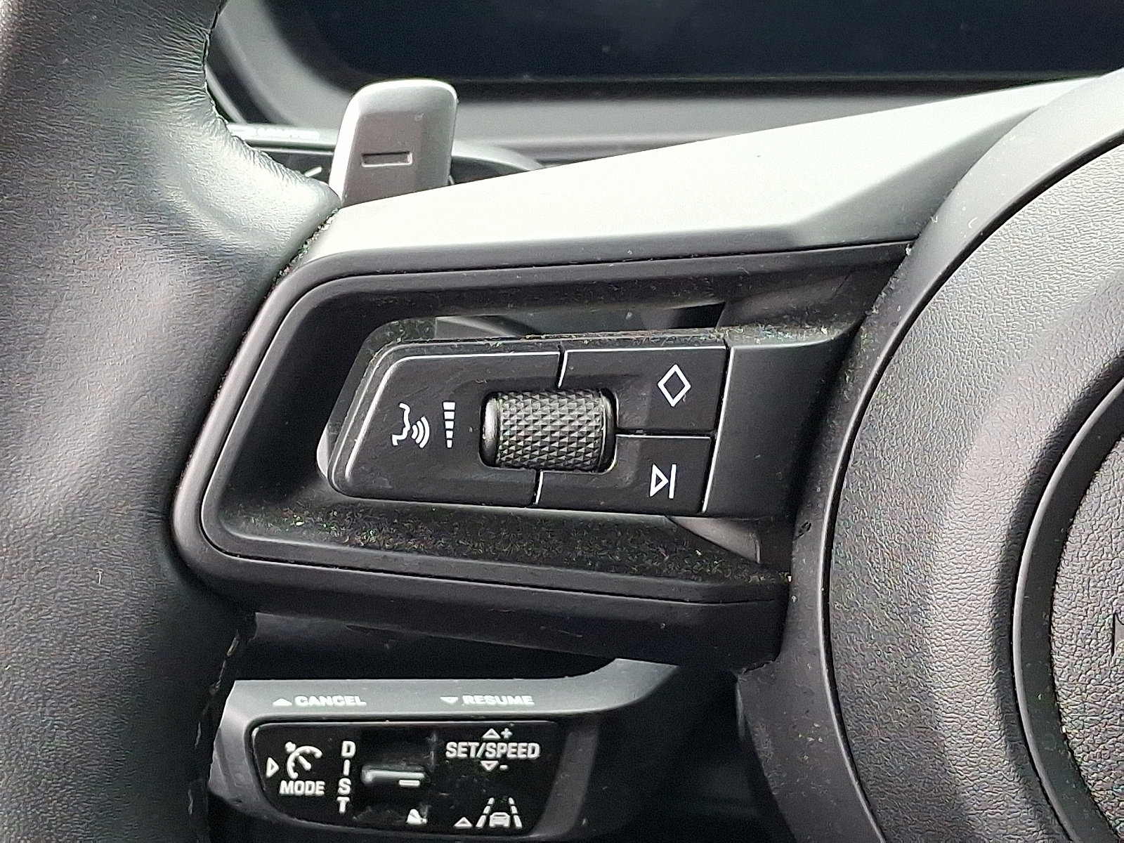 Used 2024 Porsche Cayenne image 22