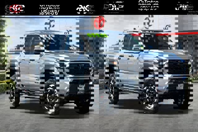 Used 2025 Toyota Tacoma TRD Off-Road image 1