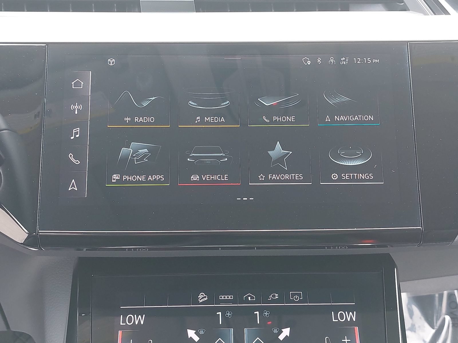 Used 2024 Audi Q8 e-tron Premium AWD/4WD image 24