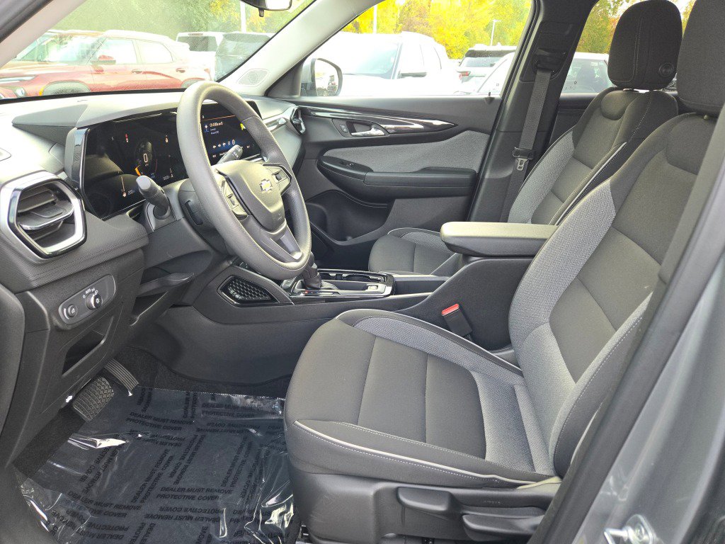 Used 2025 Chevrolet TrailBlazer LT image 19