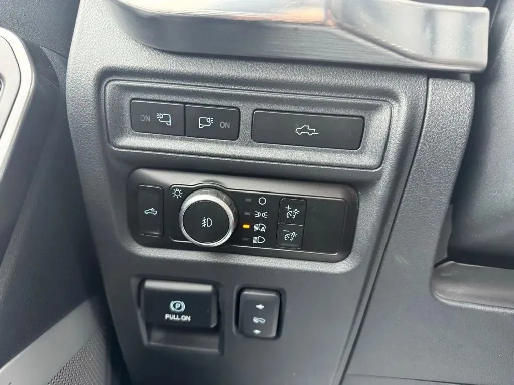 Used 2023 Ford F150 Lariat w/ Equipment Group 502A High AWD/4WD image 23