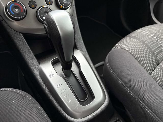 Used 2020 Chevrolet Sonic LT w/ Convenience Package image 28