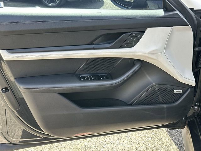 Used 2022 Porsche Taycan 4S image 21