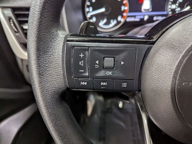 Used 2023 Nissan Rogue SV image 19