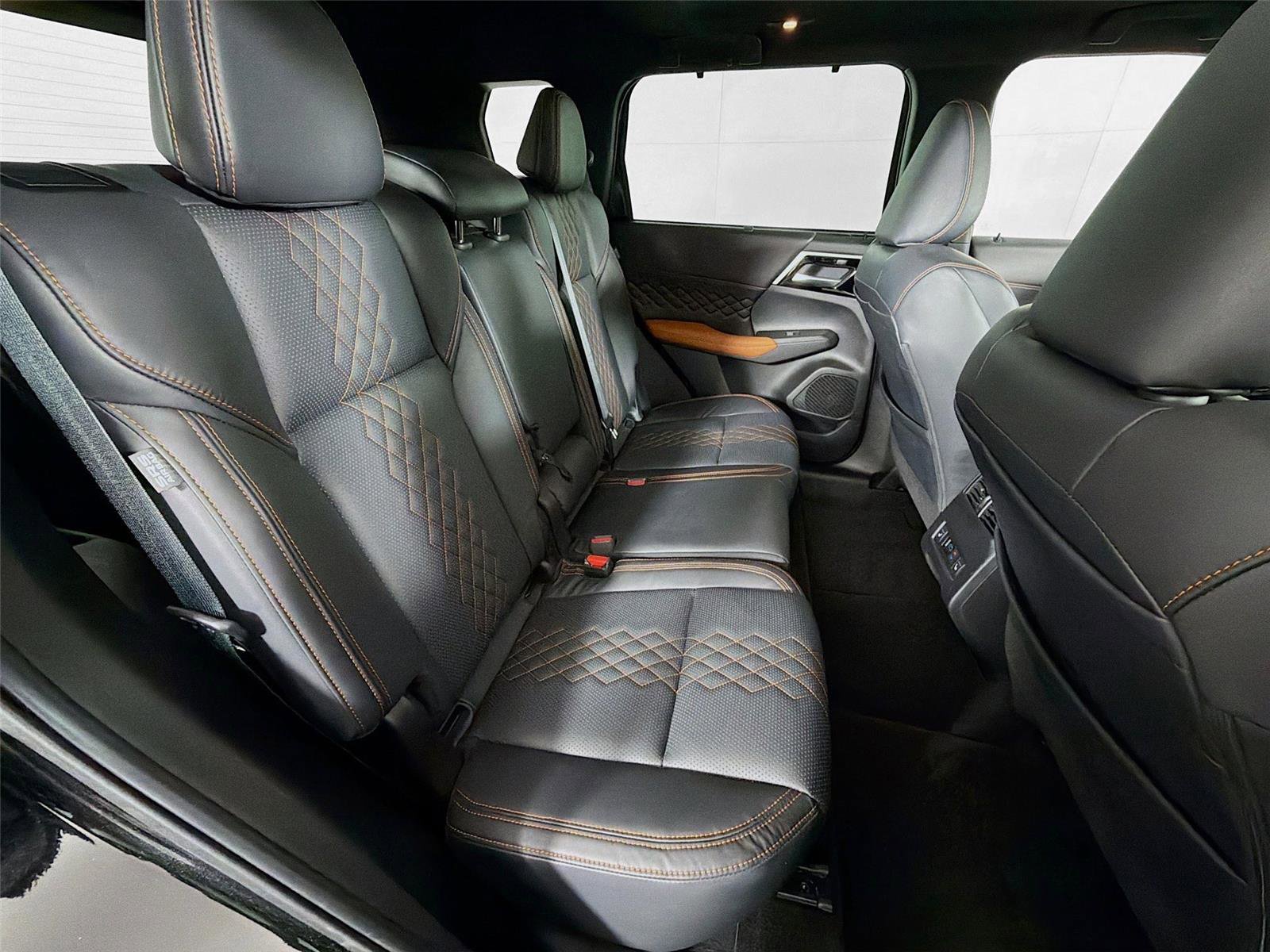 Used 2022 Mitsubishi Outlander SEL image 29