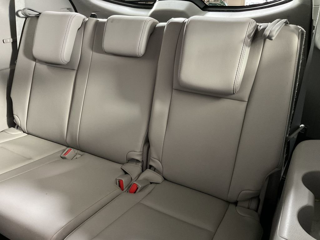 Used 2014 Toyota Highlander XLE image 22