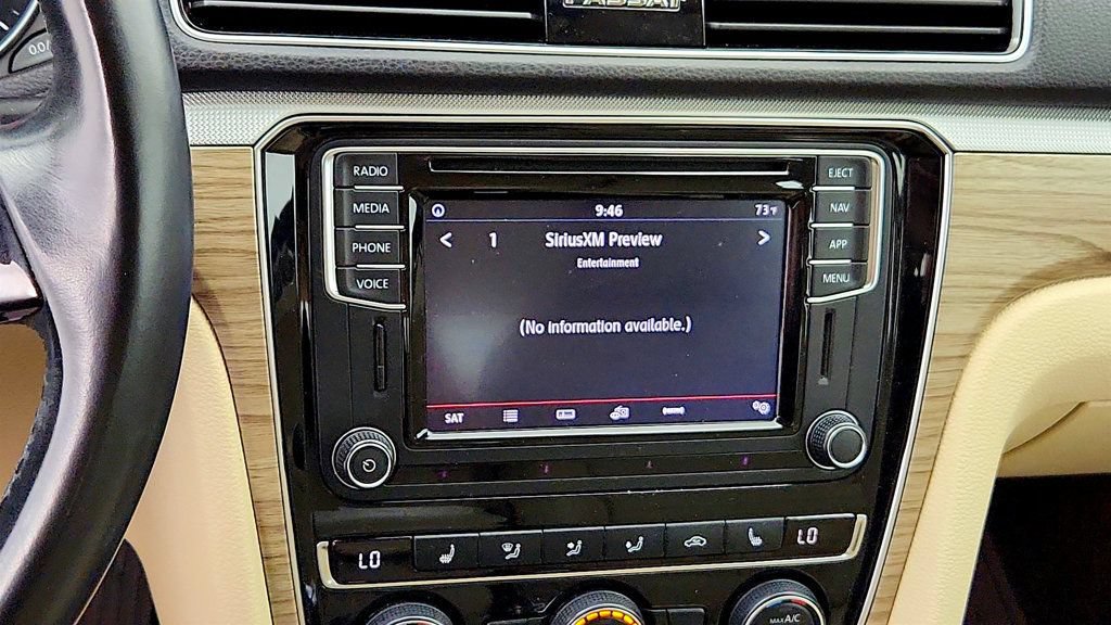 Used 2018 Volkswagen Passat 2.0T SE FWD image 18