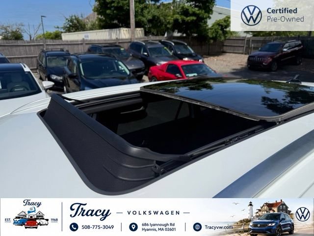 Certified 2024 Volkswagen Atlas Cross Sport SE w/ Panoramic Sunroof Package AWD/4WD image 10