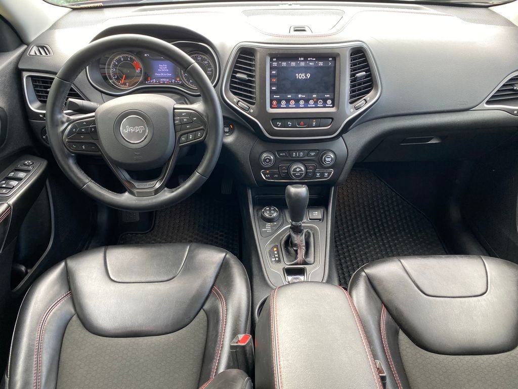 Used 2021 Jeep Cherokee Trailhawk w/ Technology Group AWD/4WD image 11