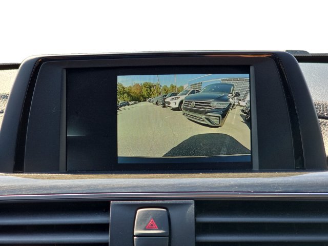 Used 2018 BMW 330i xDrive Sedan AWD/4WD image 25