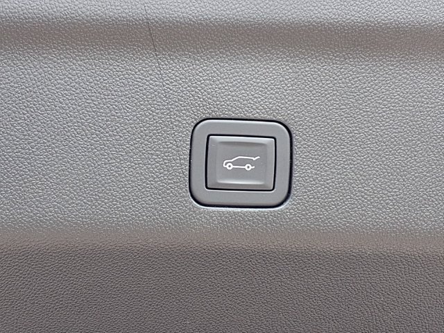 Used 2025 Chevrolet Tahoe LT w/ Comfort Package AWD/4WD image 24