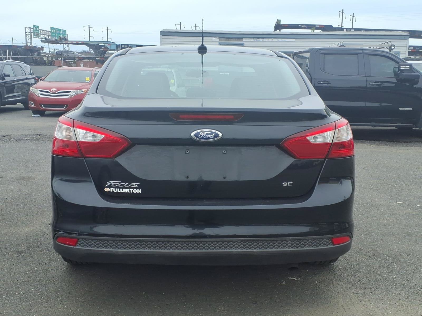 Used 2013 Ford Focus SE FWD image 4