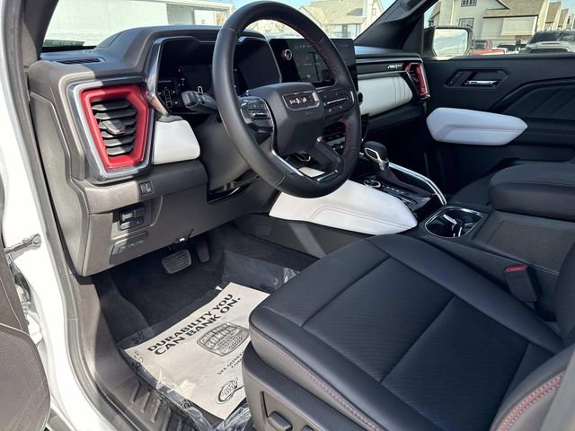 Used 2024 GMC Canyon AT4X w/ AT4X AEV Edition image 11