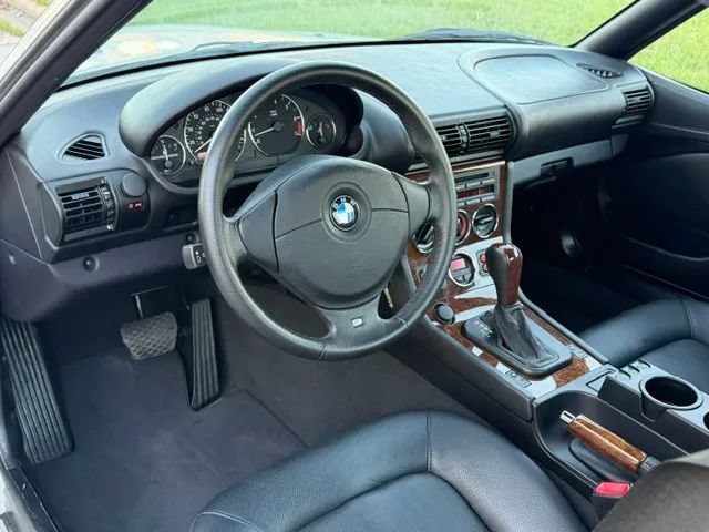 Used 2002 BMW Z3 3.0i RWD image 22