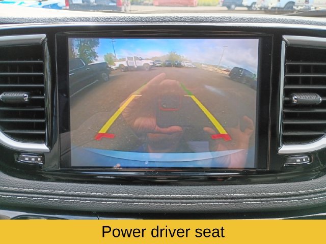Used 2026 Chrysler Pacifica Limited FWD image 16