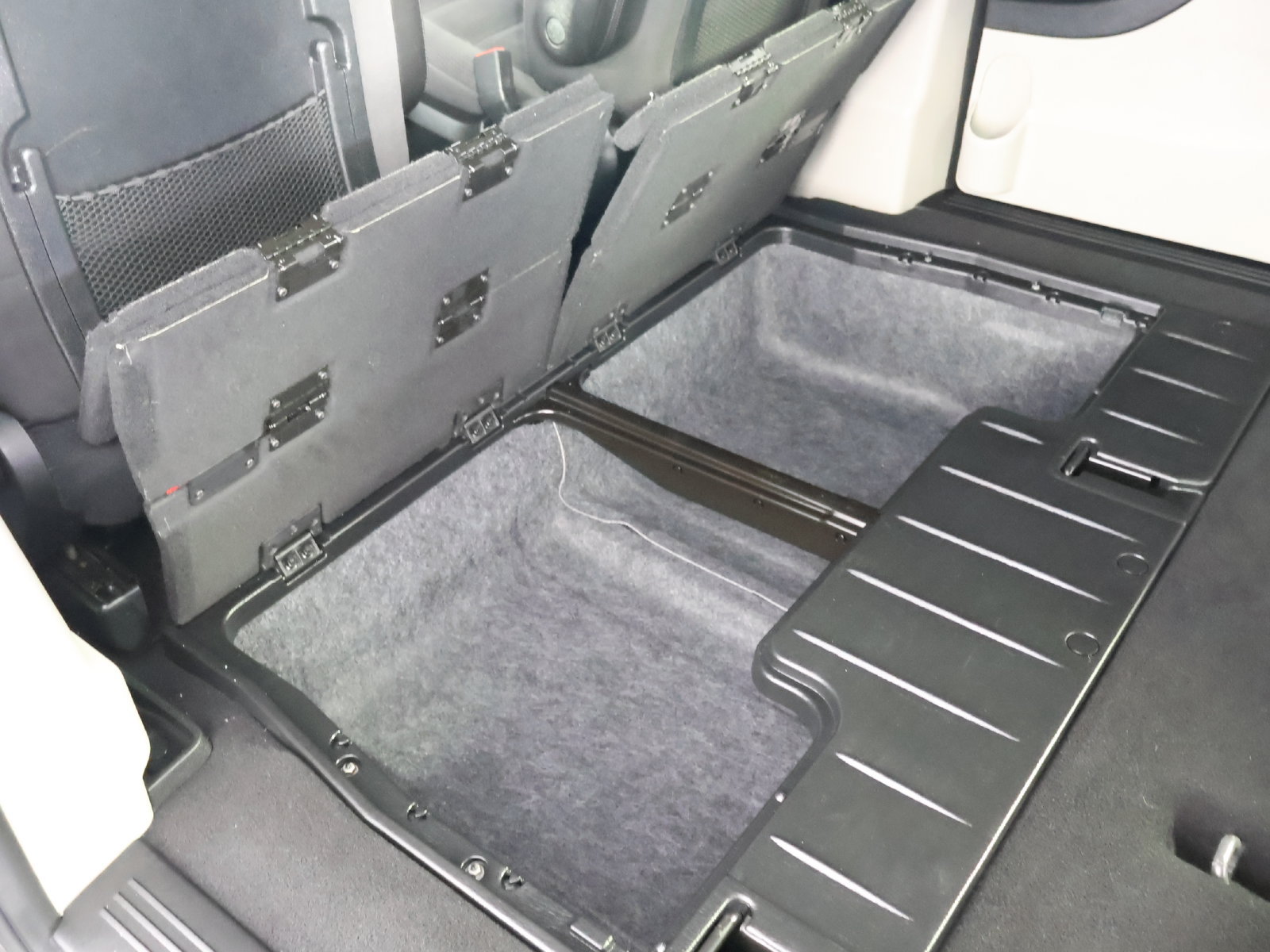 Used 2018 Dodge Grand Caravan SE FWD image 42
