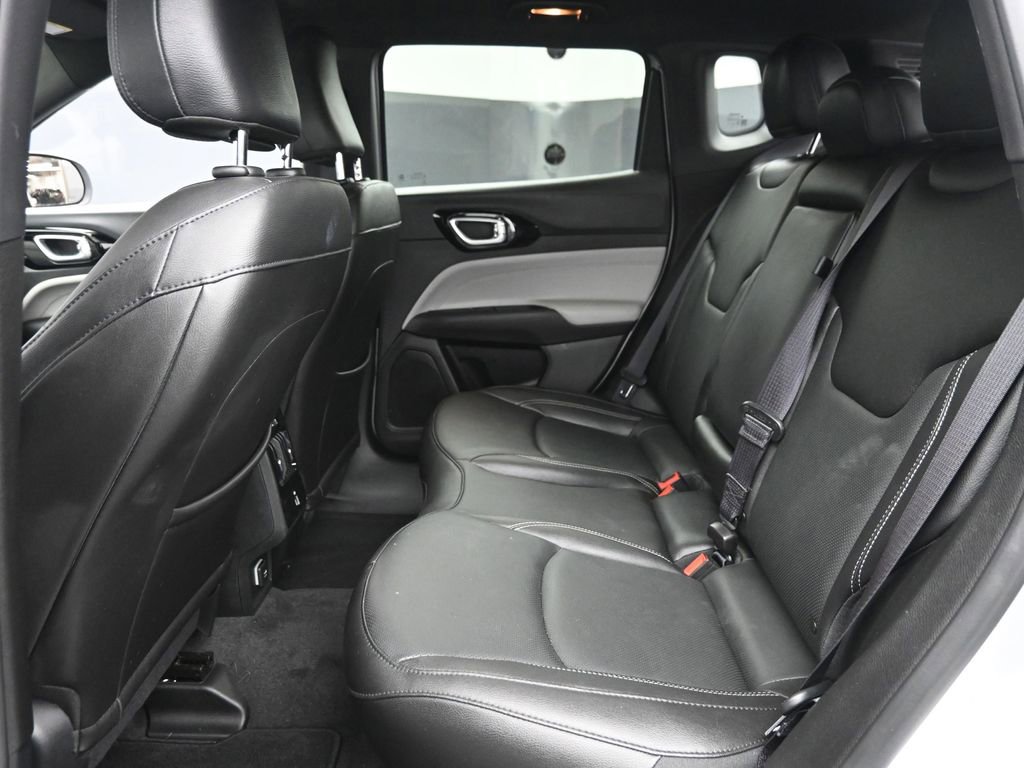 Used 2025 Jeep Compass Limited w/ Elite Group image 10