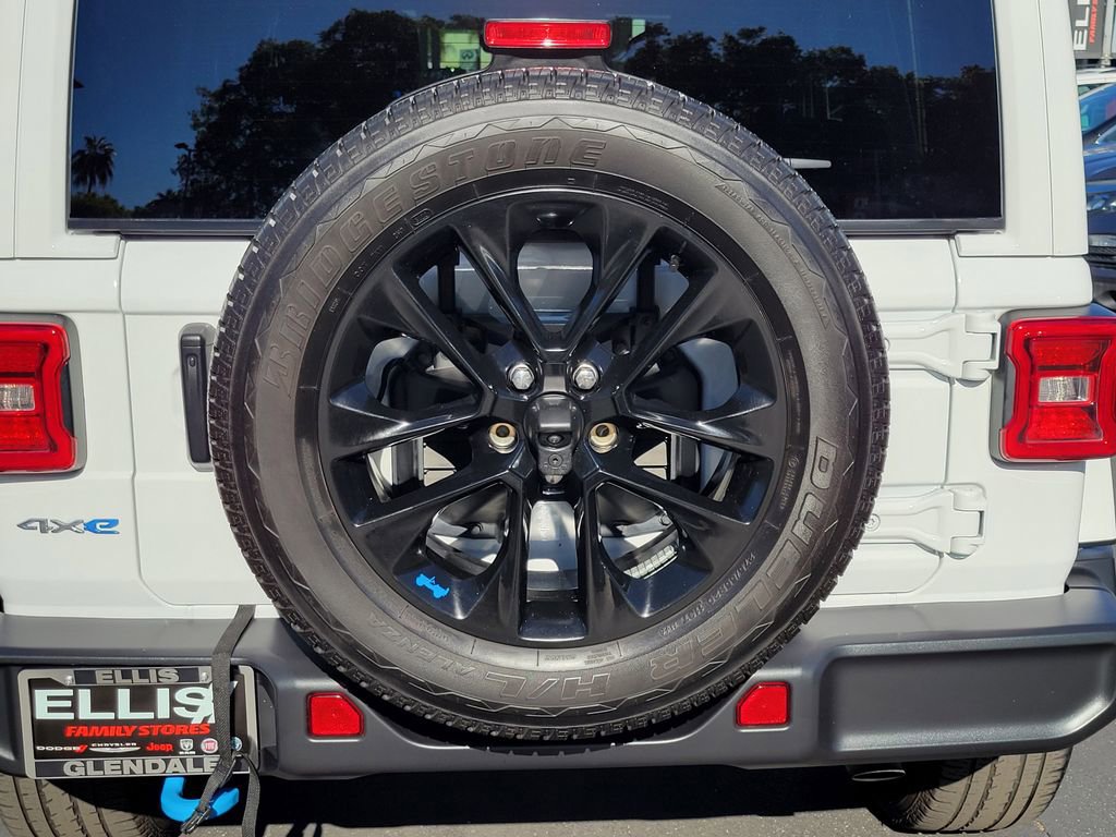 Used 2023 Jeep Wrangler Unlimited Sahara image 22