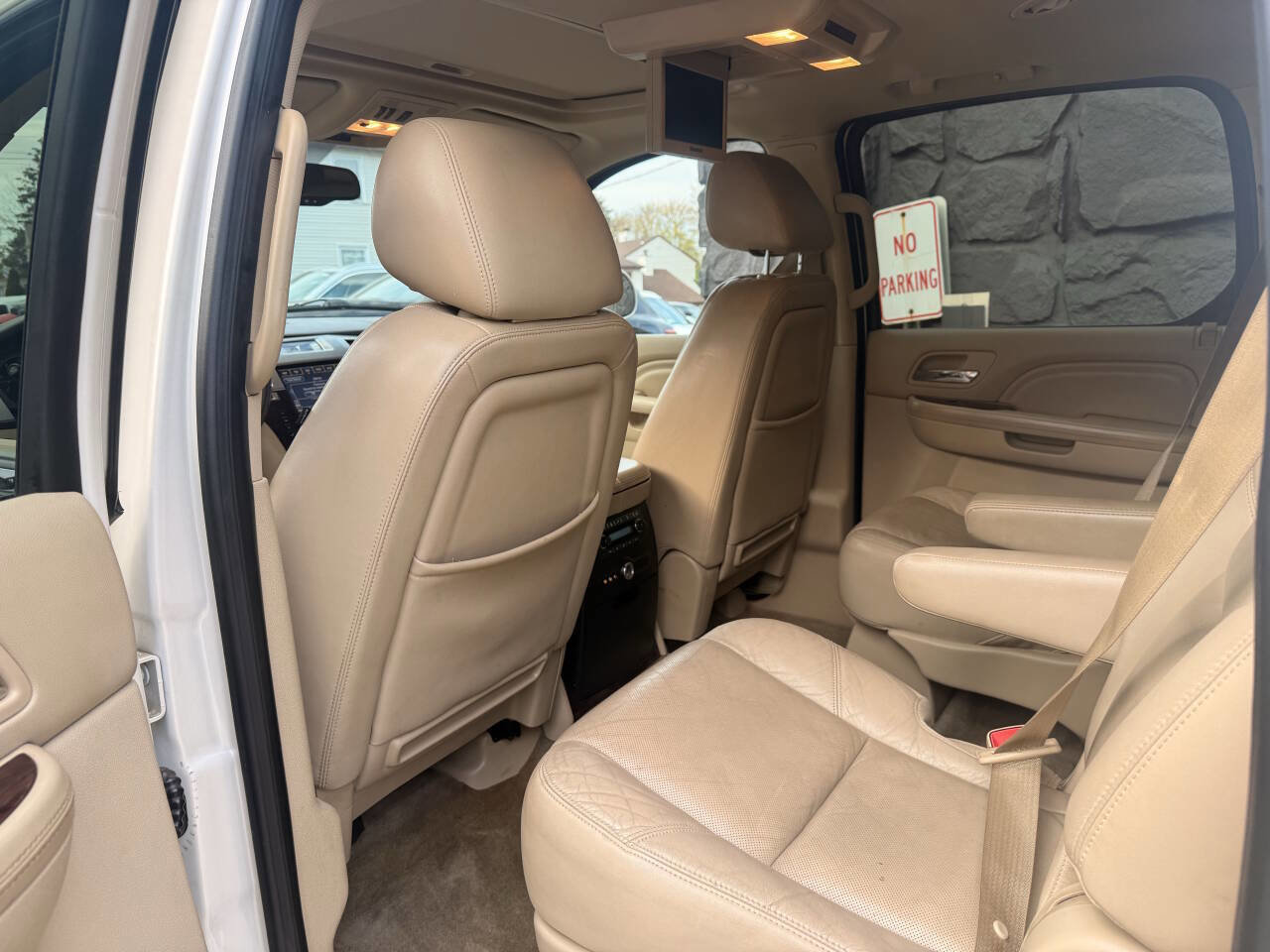 Used 2012 Cadillac Escalade ESV Premium AWD/4WD image 12
