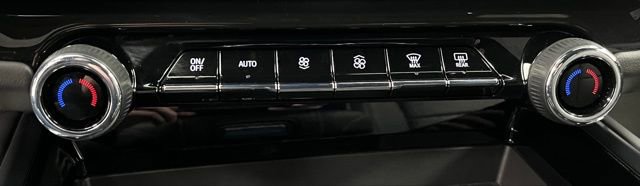 Used 2025 Chevrolet Suburban Premier image 35