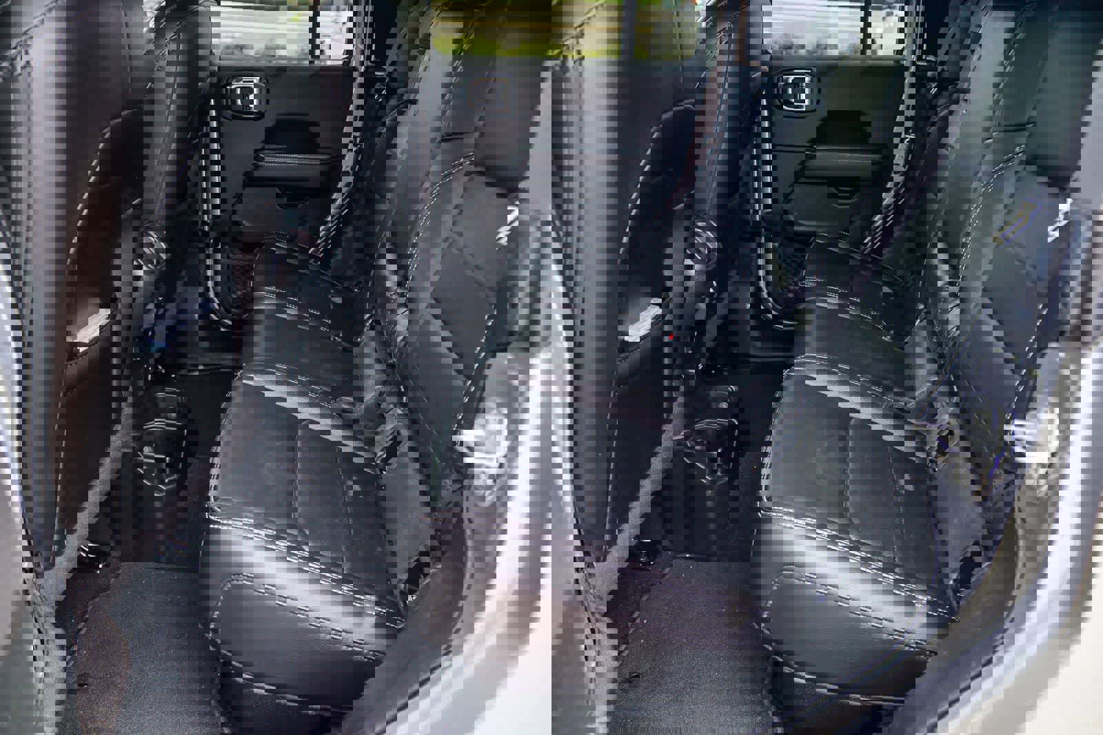 Used 2021 Jeep Gladiator Overland w/ Popular Equipment Package image 17