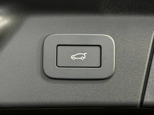 New 2026 Land Rover Range Rover Velar Belgravia AWD/4WD image 18