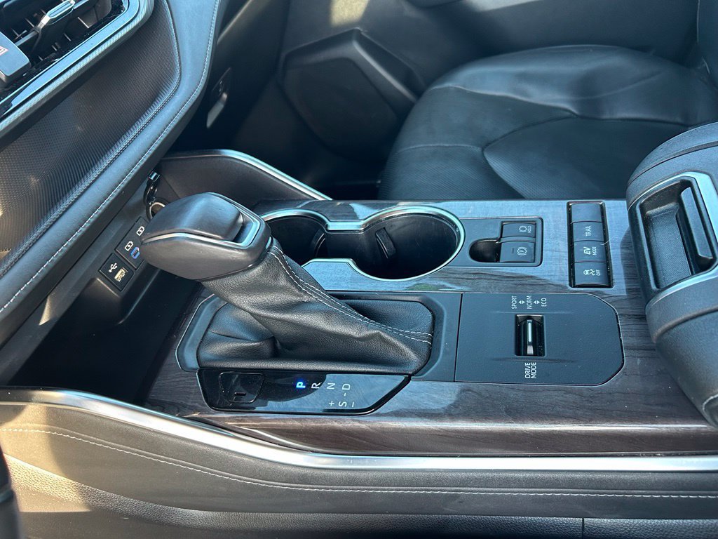 Used 2022 Toyota Highlander Platinum AWD/4WD image 18