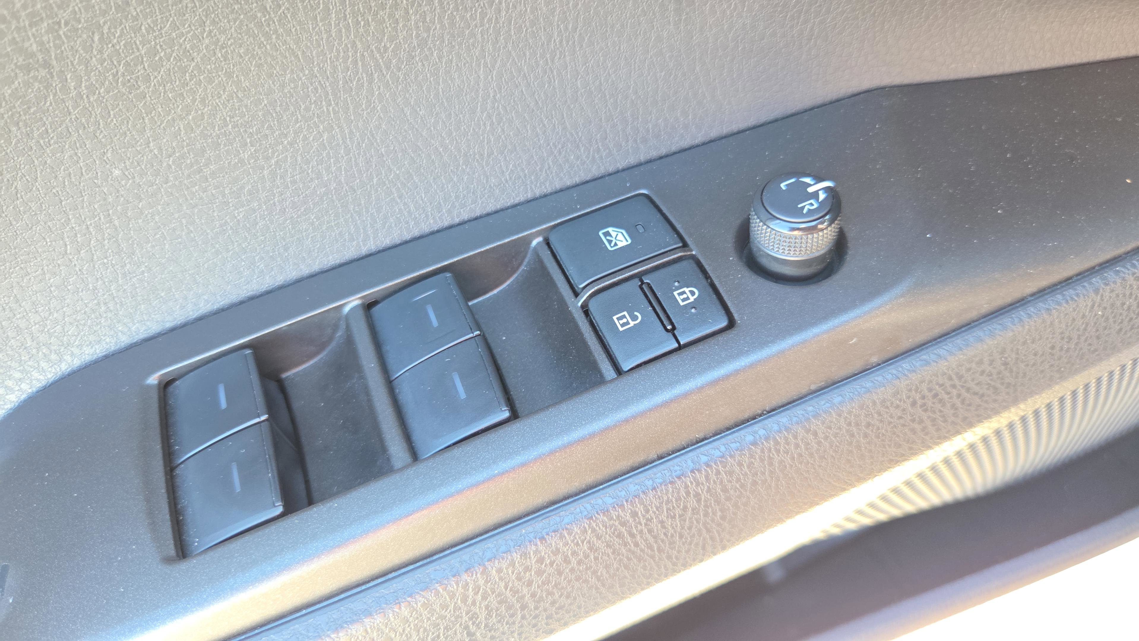 Used 2024 Toyota Camry SE w/ Convenience Package image 27