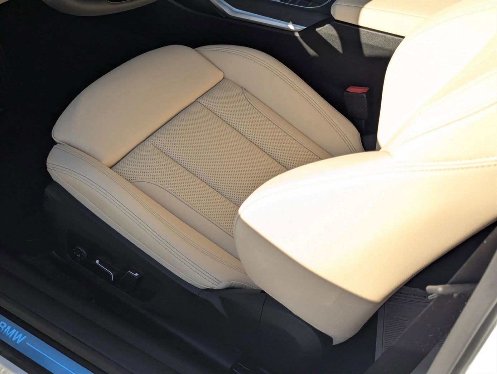 New 2027 BMW 430i Convertible w/ Premium Package RWD image 4