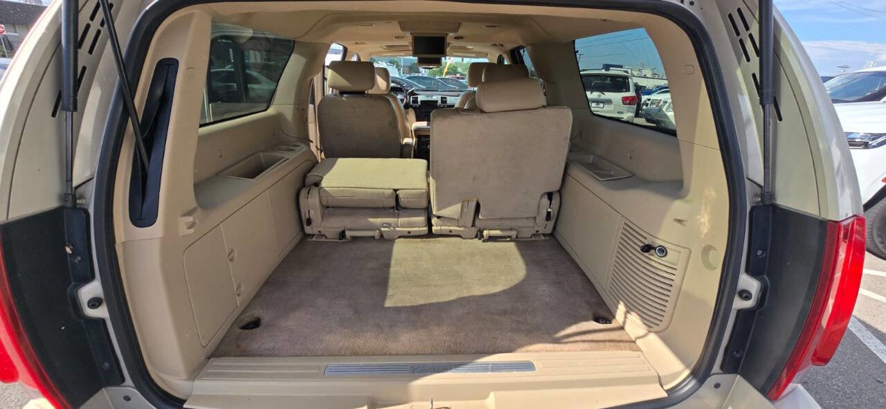 Used 2009 Cadillac Escalade ESV AWD image 22